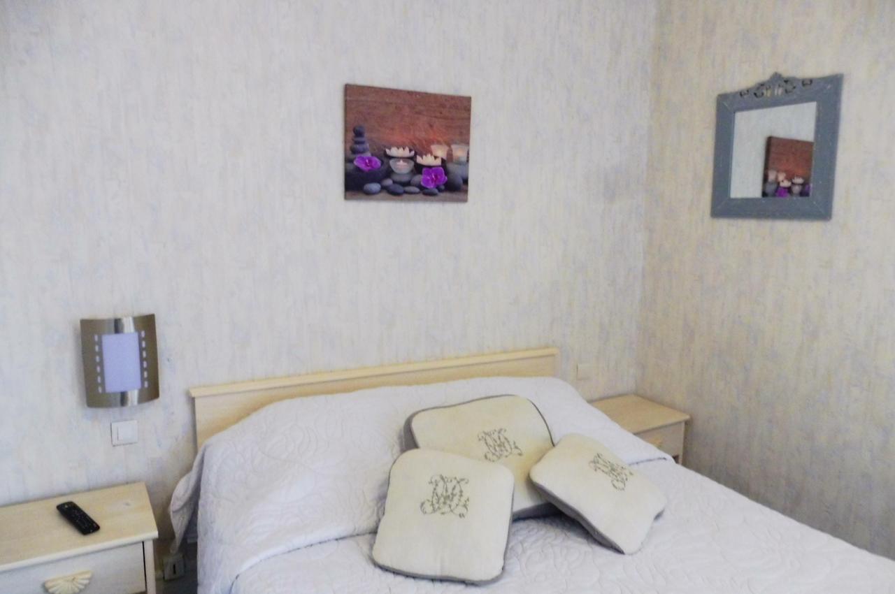 Hôtel Le Colquin à La Haye-du-Puits Extérieur photo